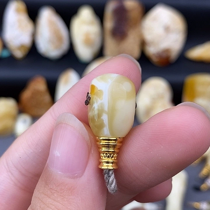 琥珀未镶嵌裸石11金瓷白c117