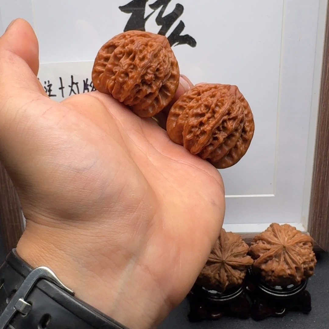 城***酒文玩核桃吊坠42尺全品霞云岭狮子头