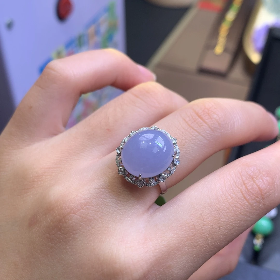 翡翠18K金镶嵌颈饰翡翠