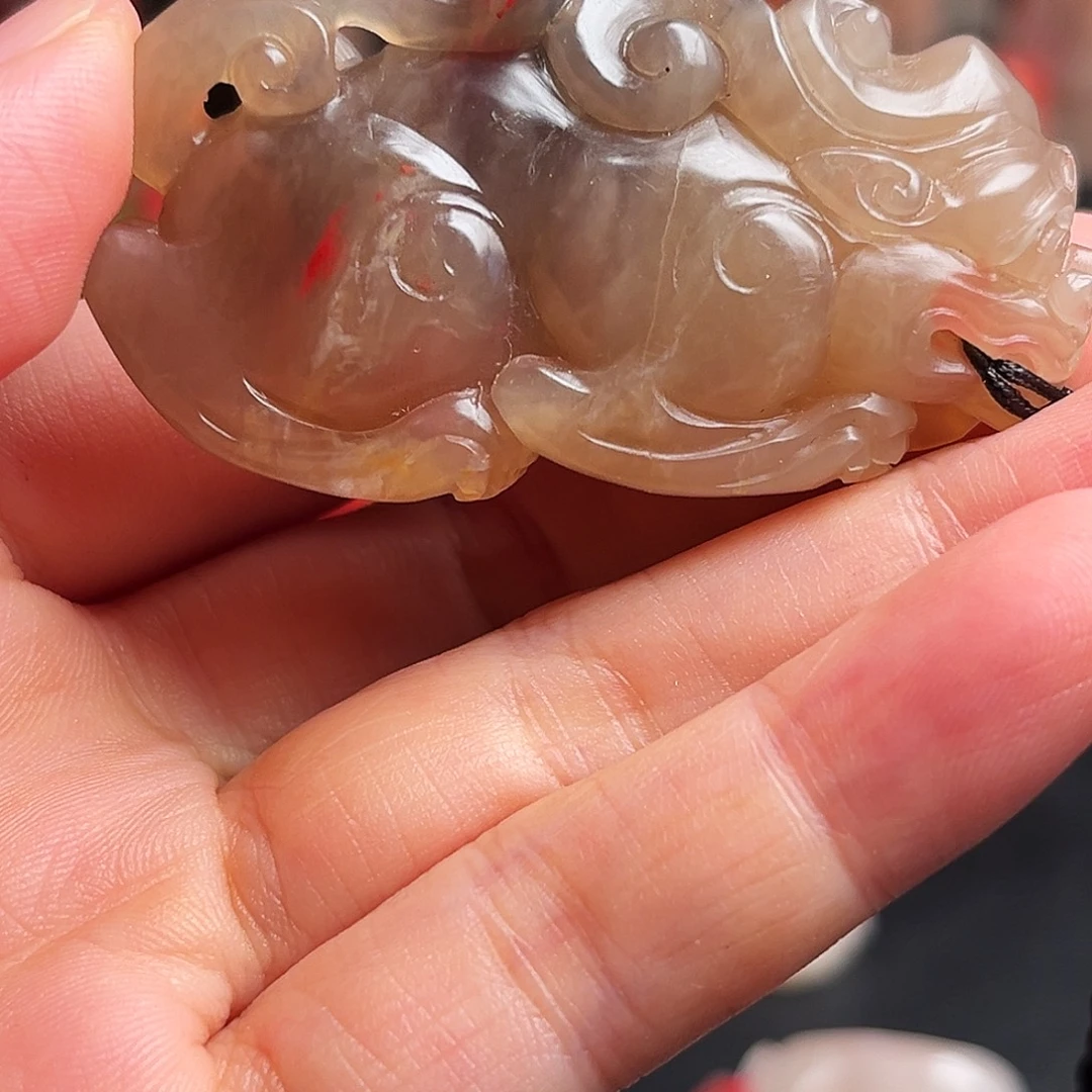 巴林石其他鸡血石貔貅手玩件