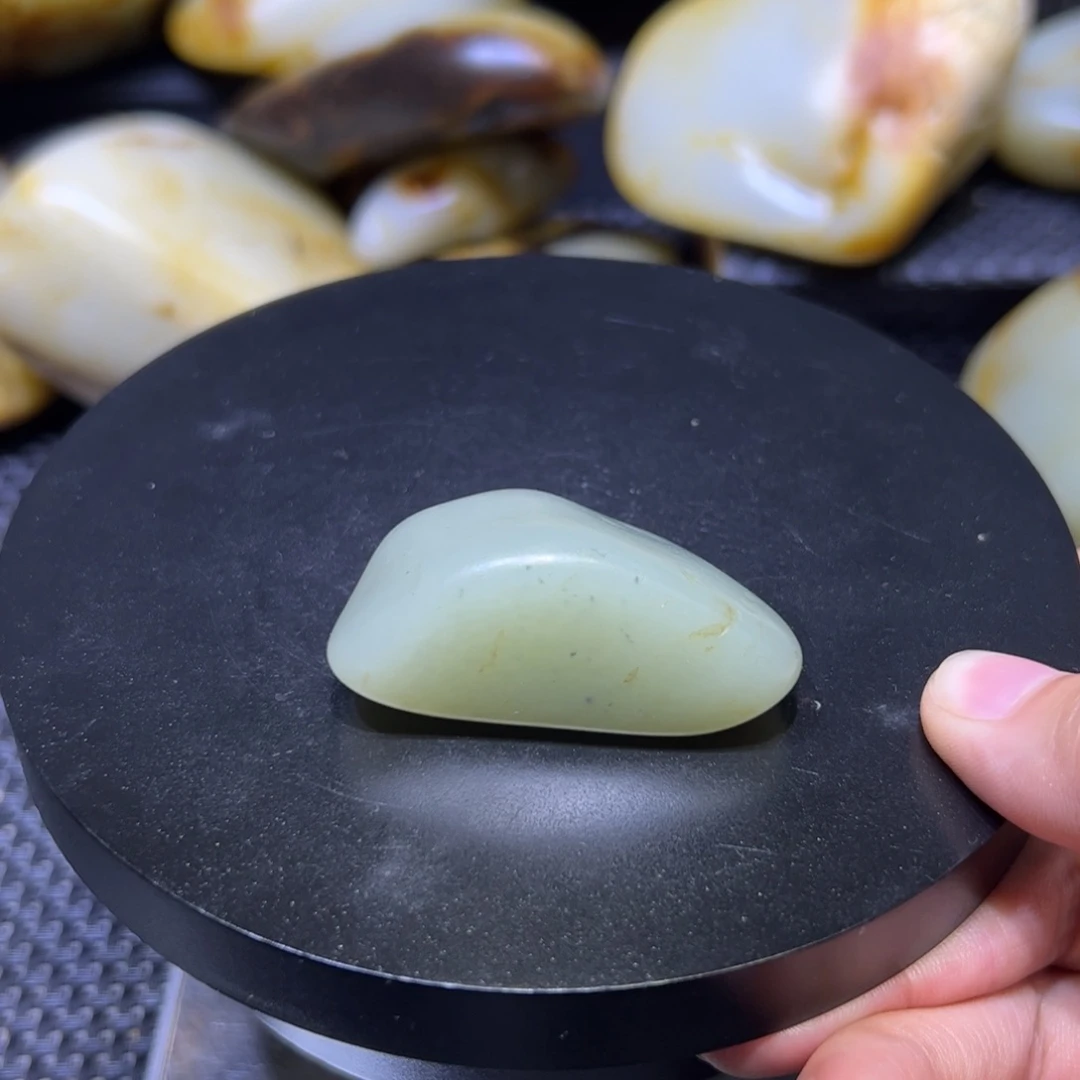 和田玉（子料）未镶嵌颈饰41克