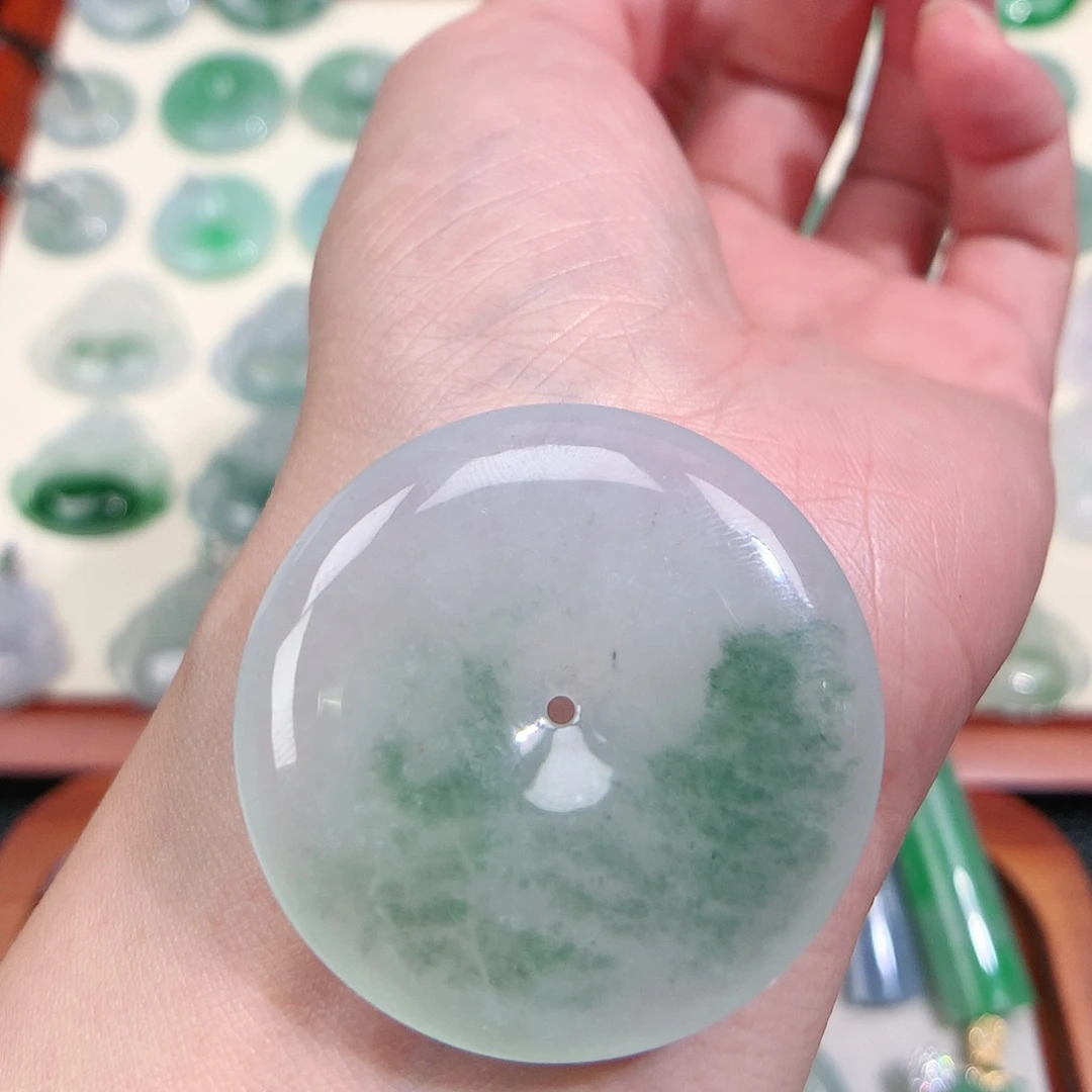 翡翠未镶嵌颈饰吊坠