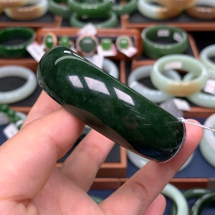 和田玉（碧玉）手镯5859圈口未镶嵌