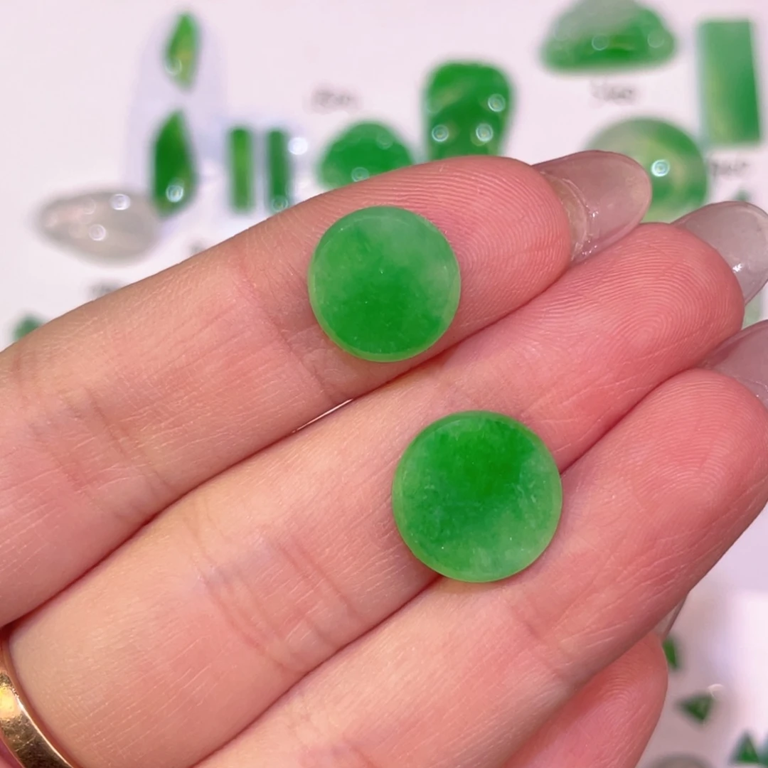 翡翠未镶嵌颈饰裸石