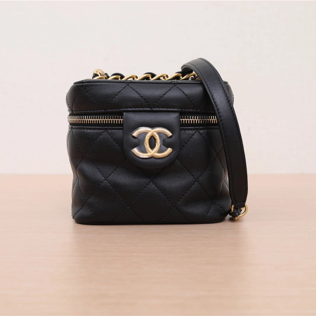 95新 Chanel/香奈儿 活动新粉【念念活动】方盒子化妆包 黑 双金珠