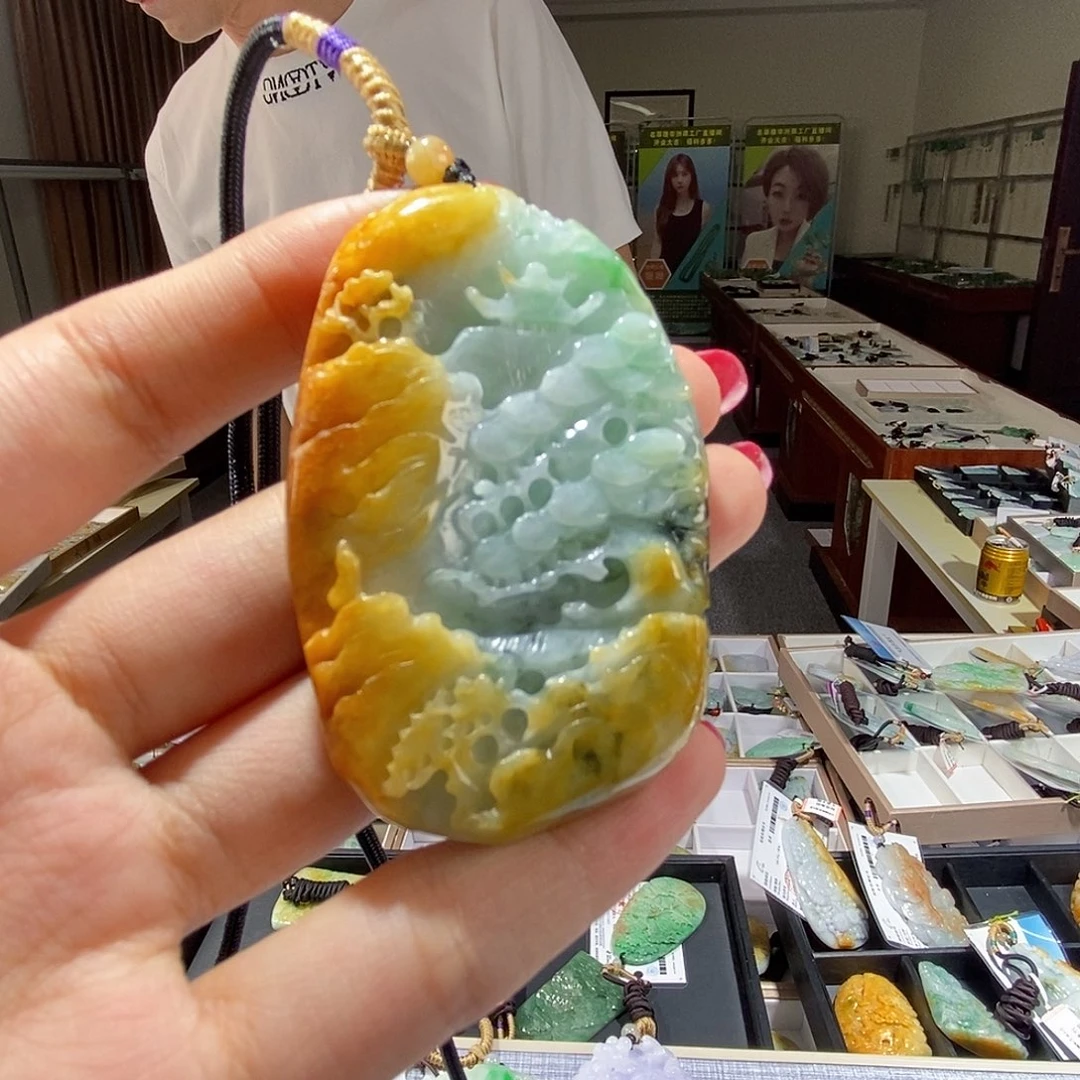 翡翠未镶嵌颈饰翡翠