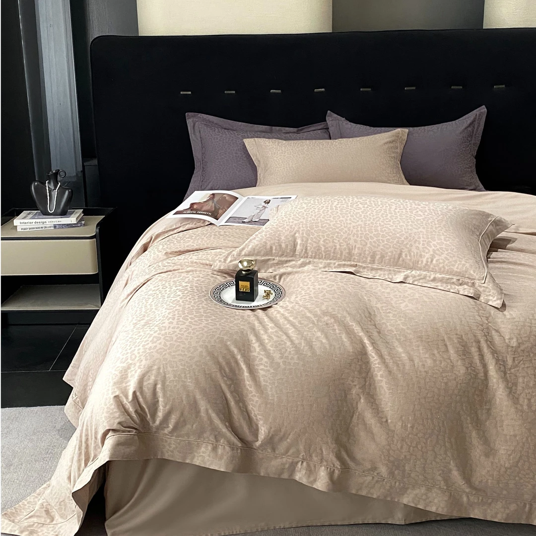 贡缎提花长绒棉四件套轻奢纯色双面简约设计师