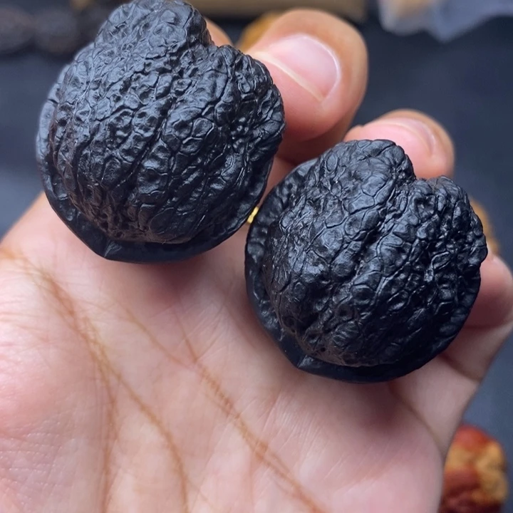 文玩核桃把件38尺蝴蝶蟾