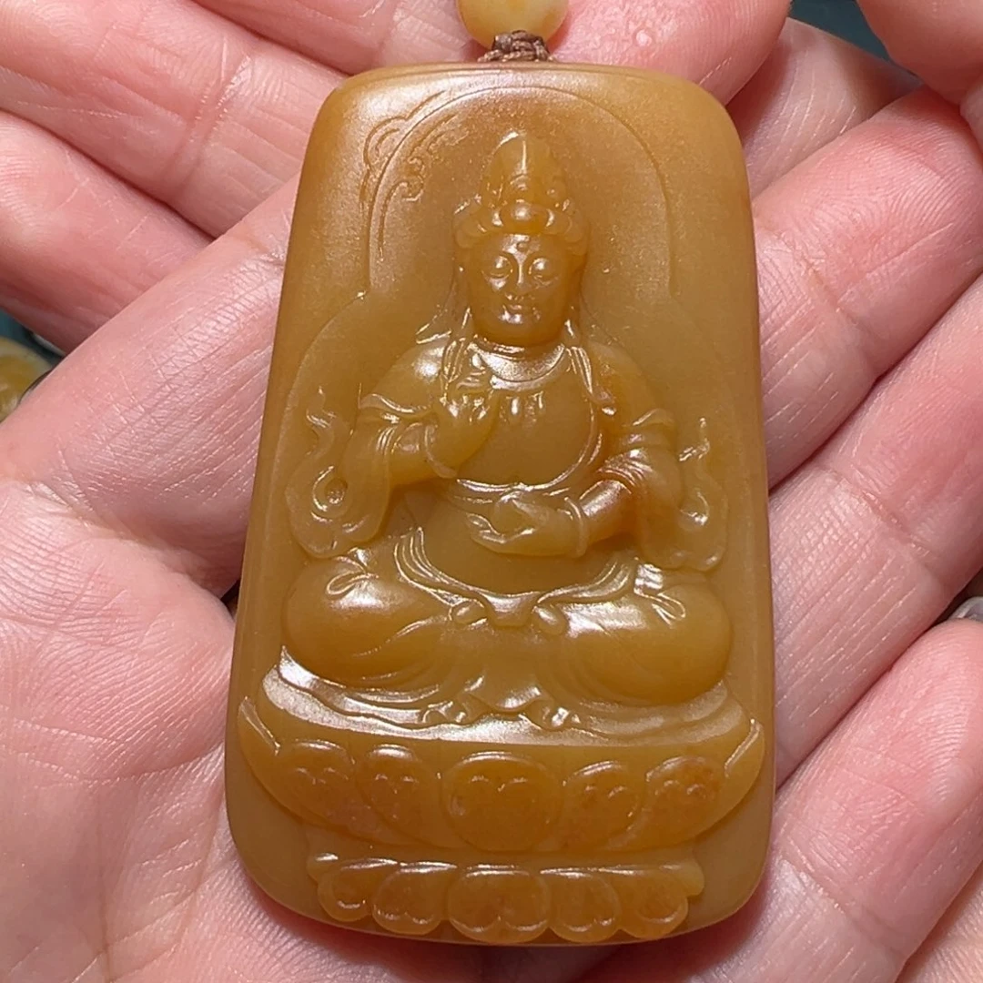 四***星和田玉未镶嵌颈饰