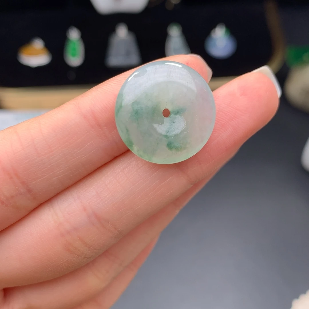 翡翠未镶嵌挂件48小时鉴赏期  退货不扣服务费