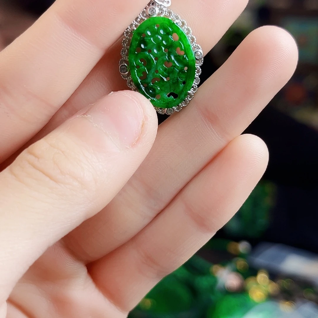 颈饰银S925镶嵌翡翠多样性