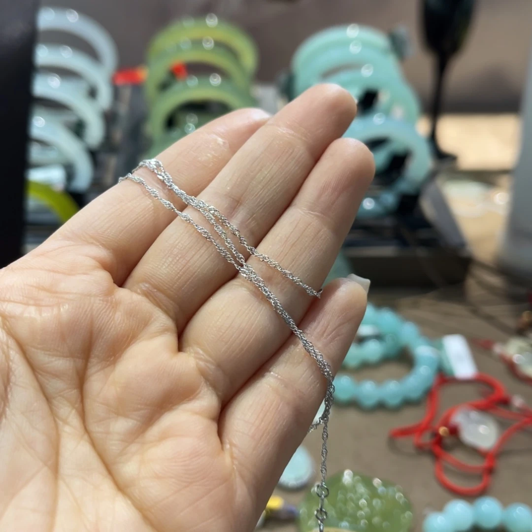 蛇纹石玉手镯未镶嵌.手镯