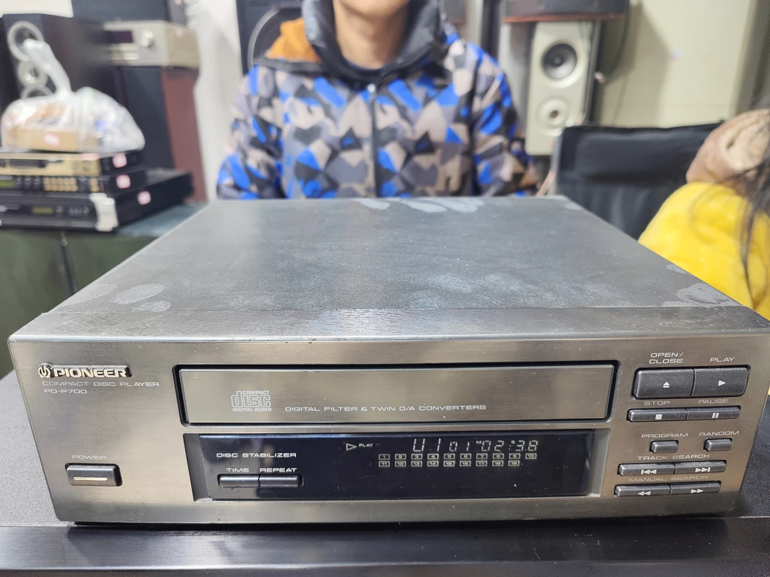 9新  二手 XF   P700  CD机，成色如图（读碟，不带线材）