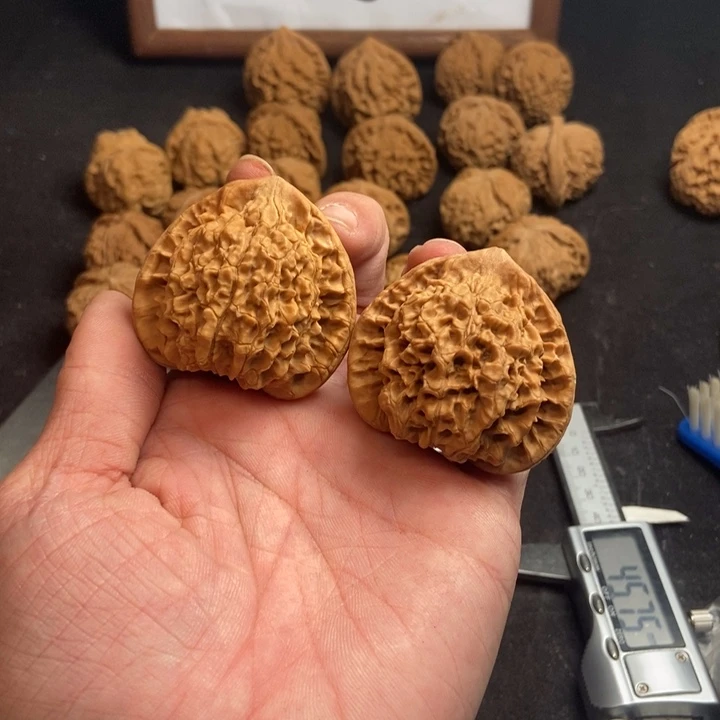 吊坠文玩核桃王勇官帽