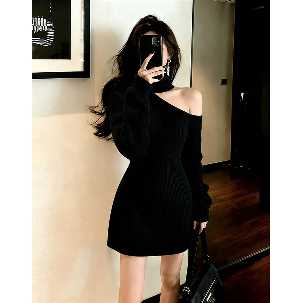 INS CEC法式黑色露肩针织连衣裙女秋冬绝美气质高级感修身包臀裙