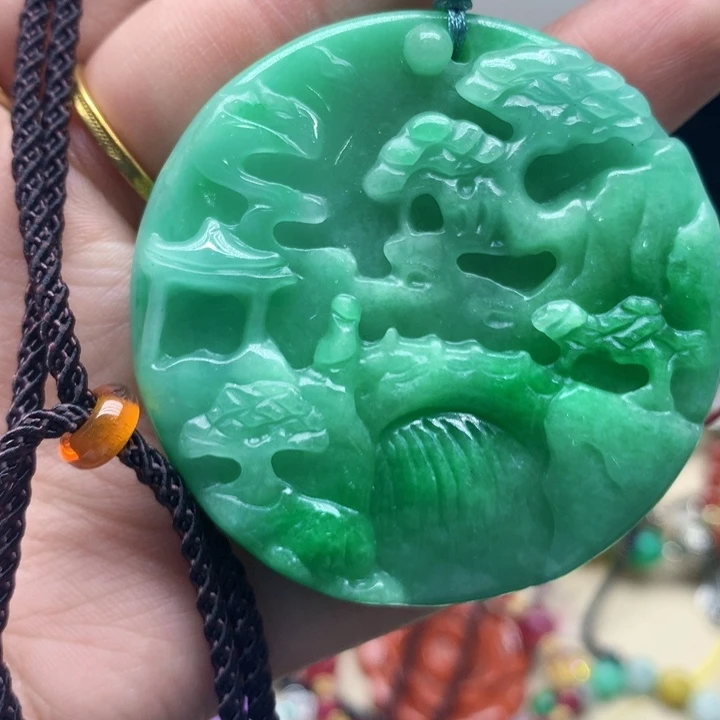 翡翠颈饰未镶嵌吊坠