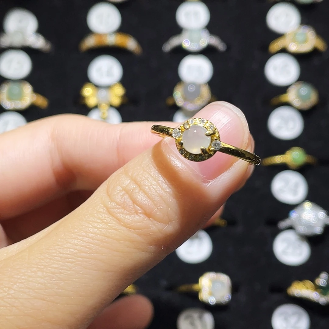 翡翠未镶嵌戒指戒指