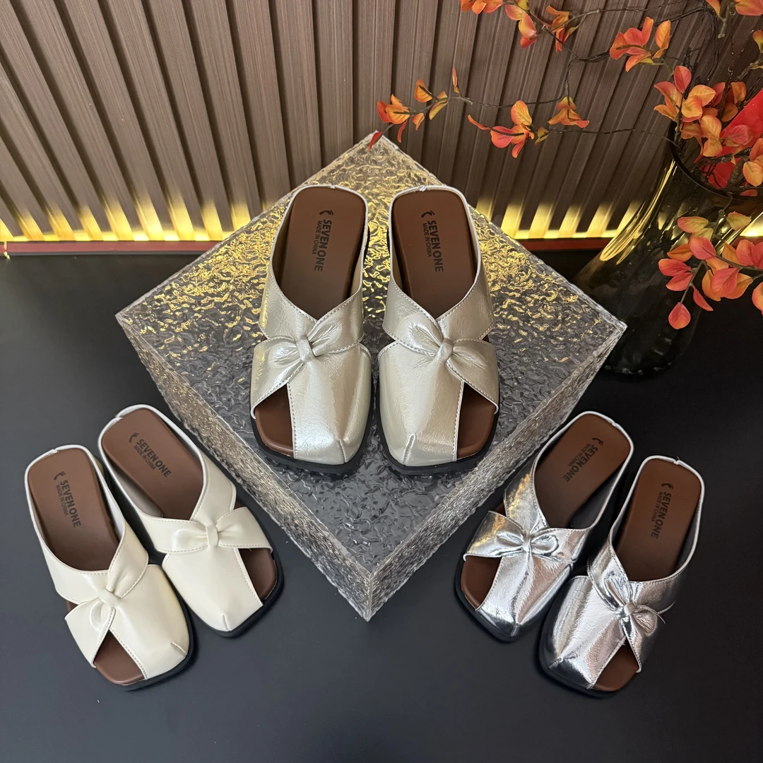 2025夏季小众时尚简约百搭舒适女款外穿透气厚底休闲复古坡跟拖鞋