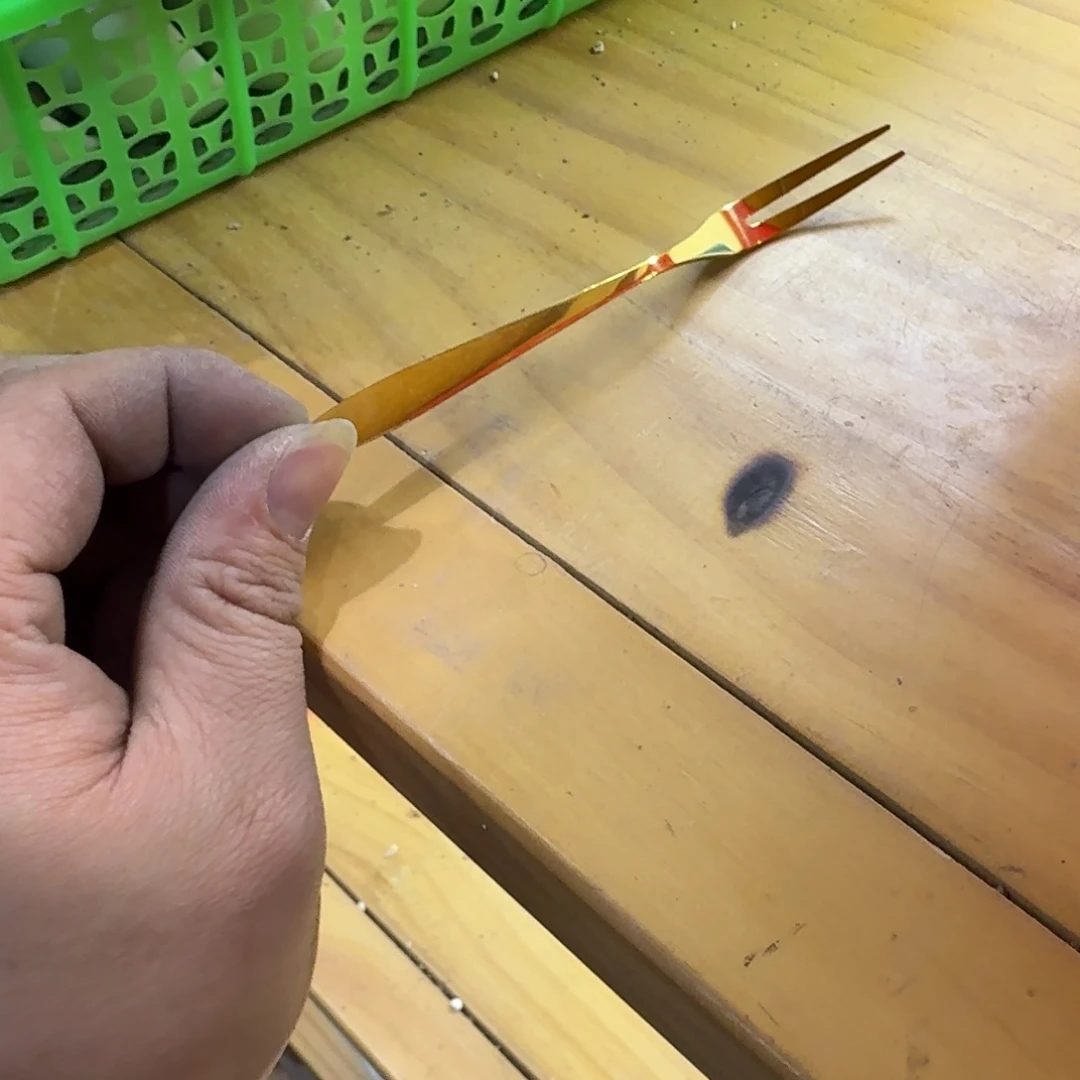 微瑕疵介意勿拍陶瓷器皿A019