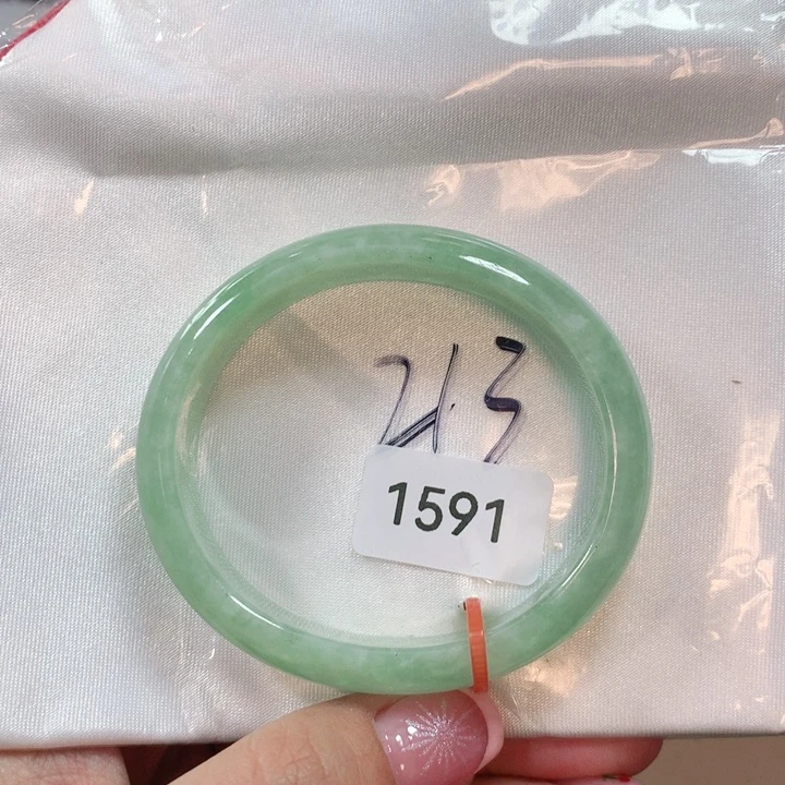 翡翠手镯未镶嵌天然翡翠手镯53