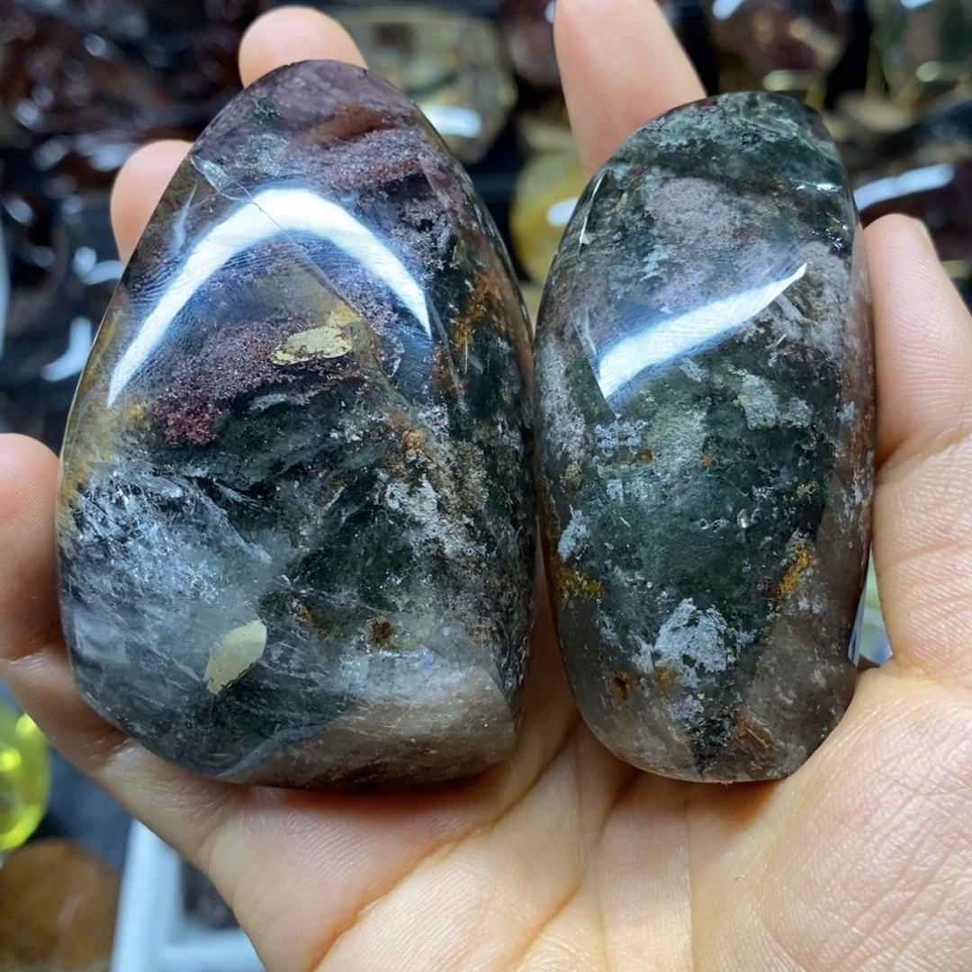 庚***桀未镶嵌颈饰水晶原石手把