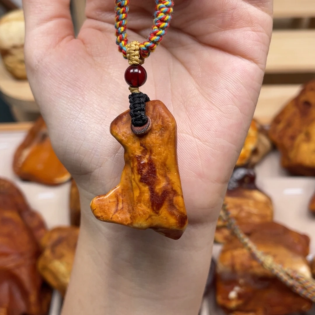 琥珀未镶嵌珠宝奇石