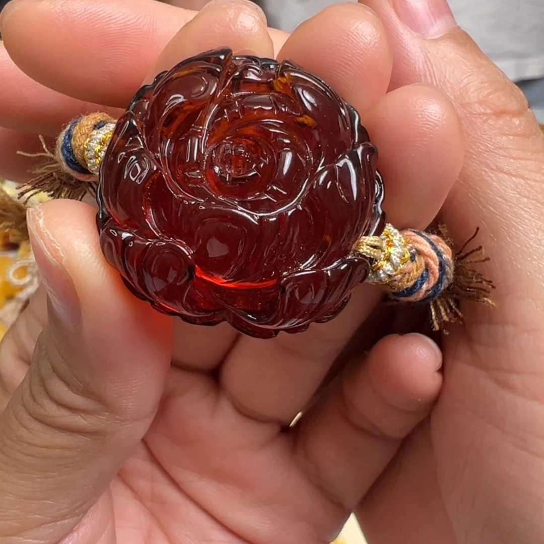 琥珀未镶嵌裸石琥珀