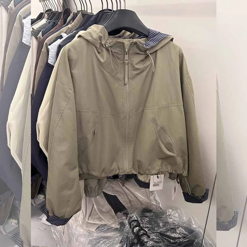 休闲个性格子拼接连帽冲锋衣短款外套女春秋季新品大码个性上衣潮