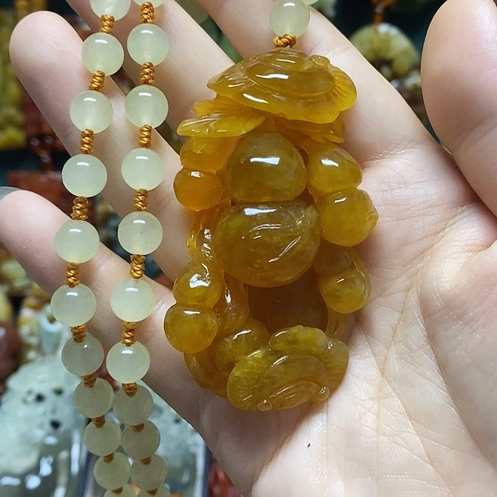 未镶嵌岫玉吊坠(赠链)