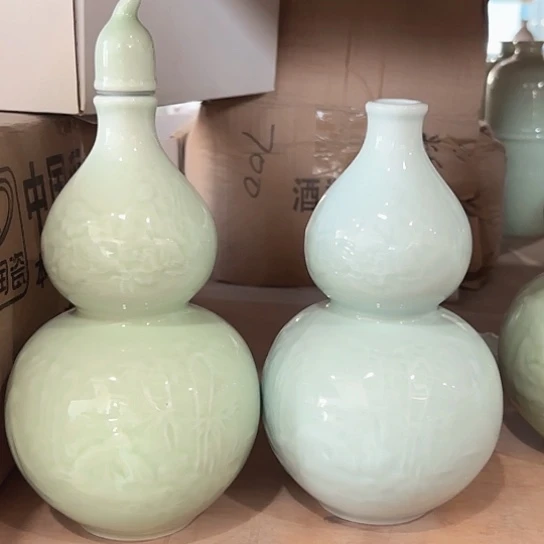 1斤葫芦2个 1个颜色1个 微瑕