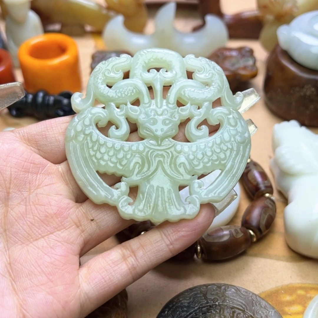 【闪购商品】蛇纹石玉颈饰未镶嵌