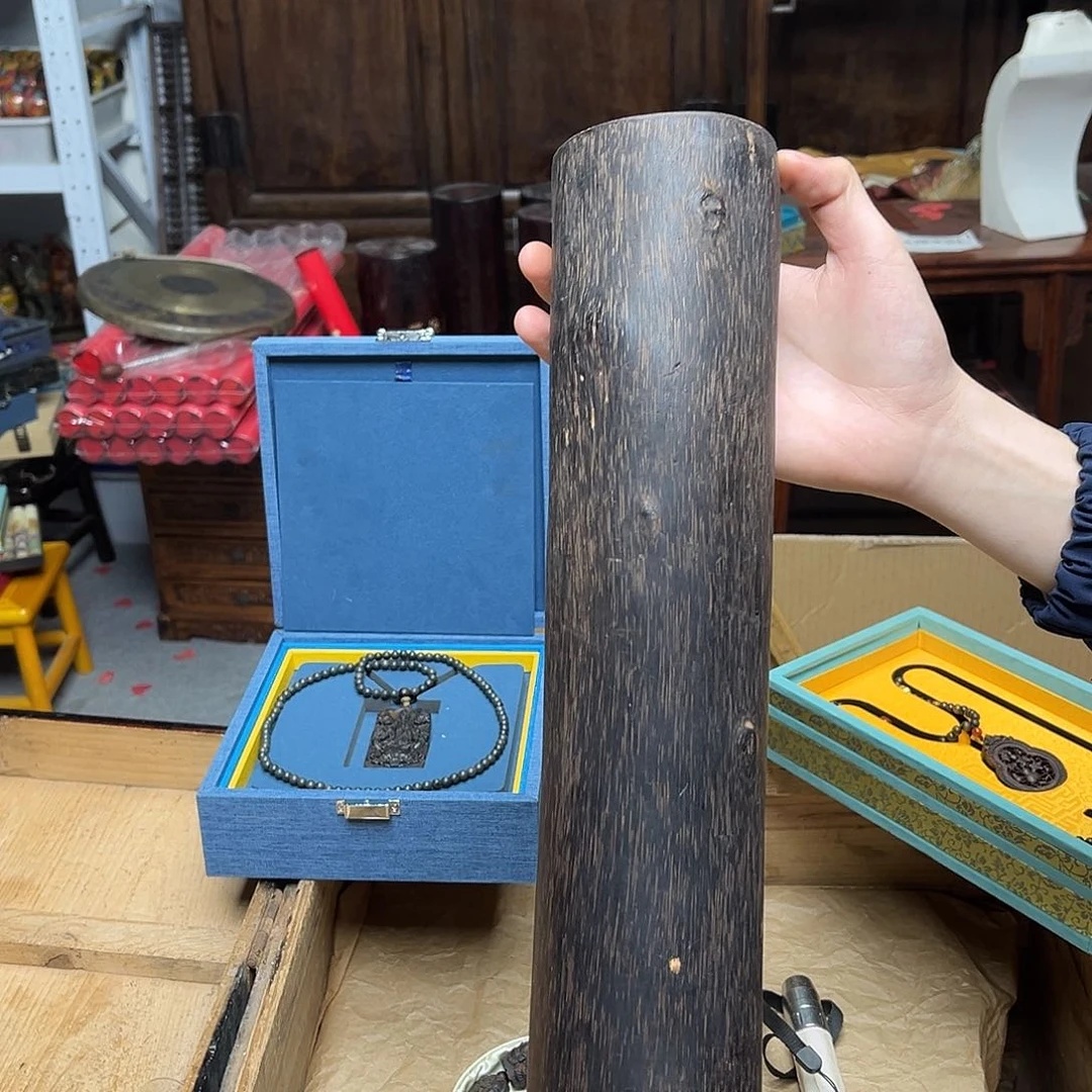 大叶紫檀（黑酸枝木类）