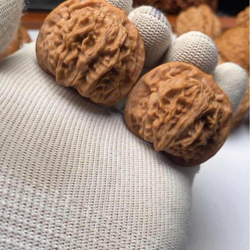 【闪购商品】文玩核桃把件给****币117天地