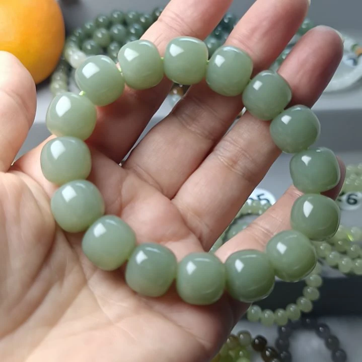 和田玉（糖玉）未镶嵌颈饰