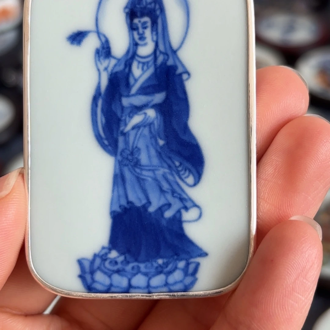 瓷片无***代青花观音菩萨一个