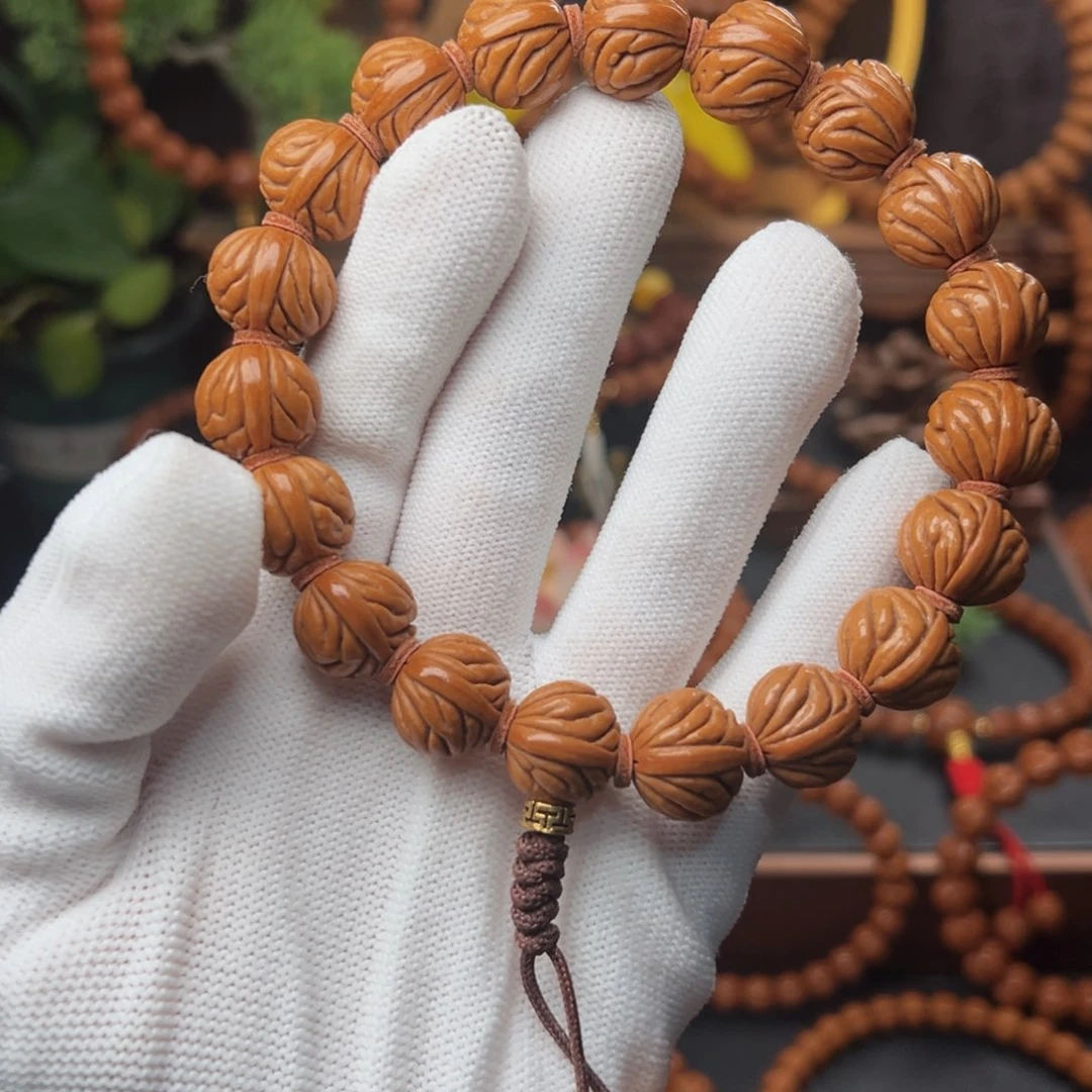 吊坠桃核1.5祥云手持