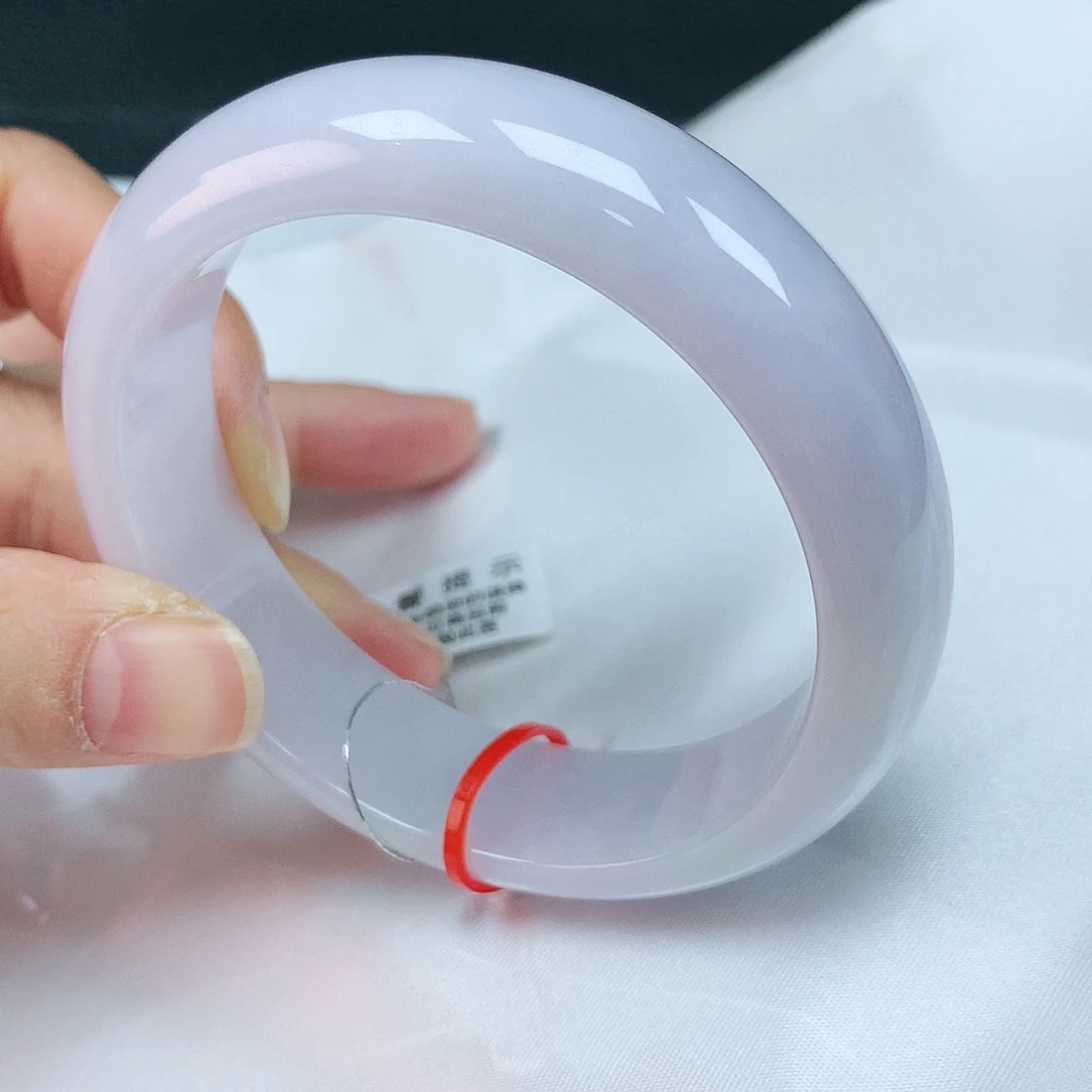 翡翠手镯未镶嵌58+轮胎