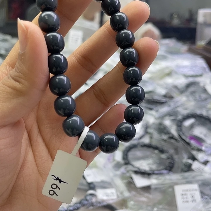 和田玉未镶嵌手串