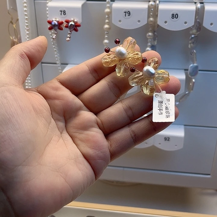 未镶嵌淡水珍珠胸针