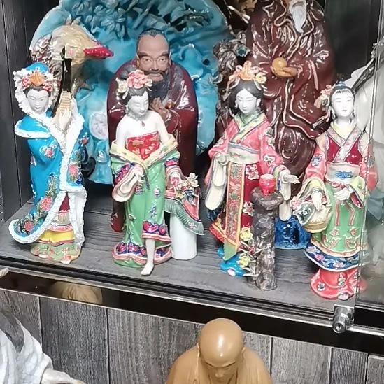 深***杨石湾陶瓷公仔摆件