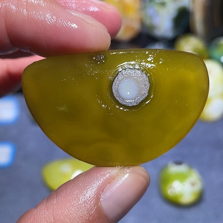 玛瑙/玉髓未镶嵌珠宝奇石