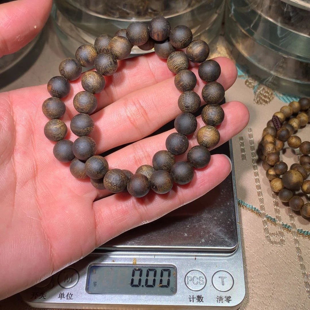 沉香手串吃****子沉香手串