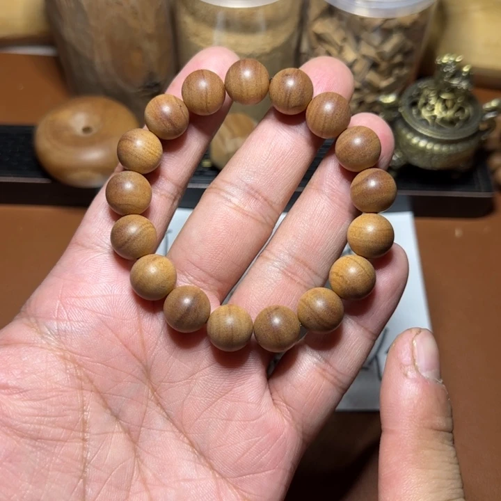 檀香木其他迈索尔老山檀香1.2横纹黑肉