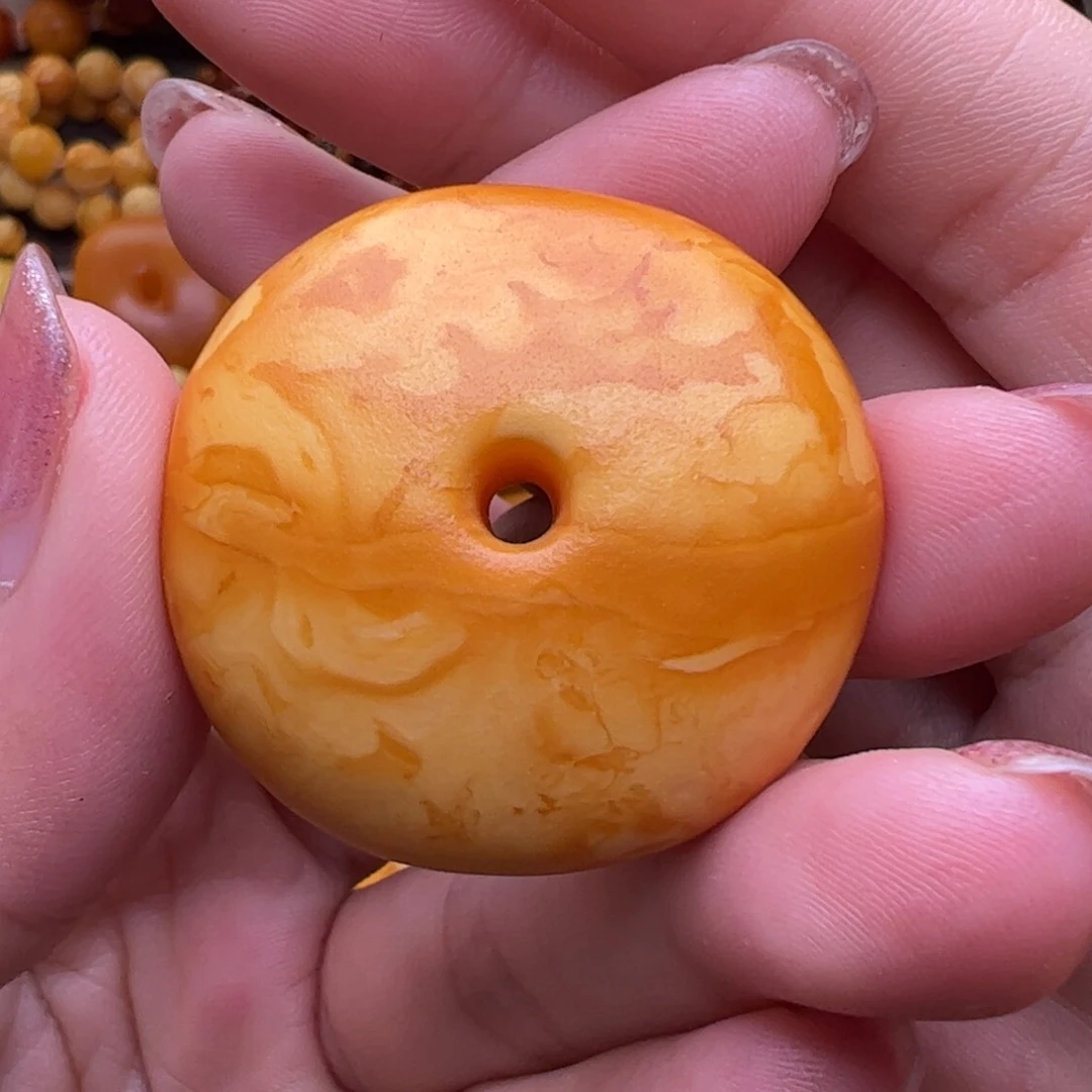 未镶嵌琥珀裸石饼子