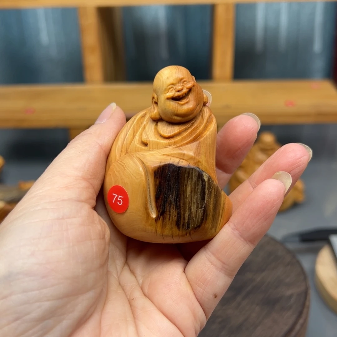 扬***航木崖柏木摆件手把件