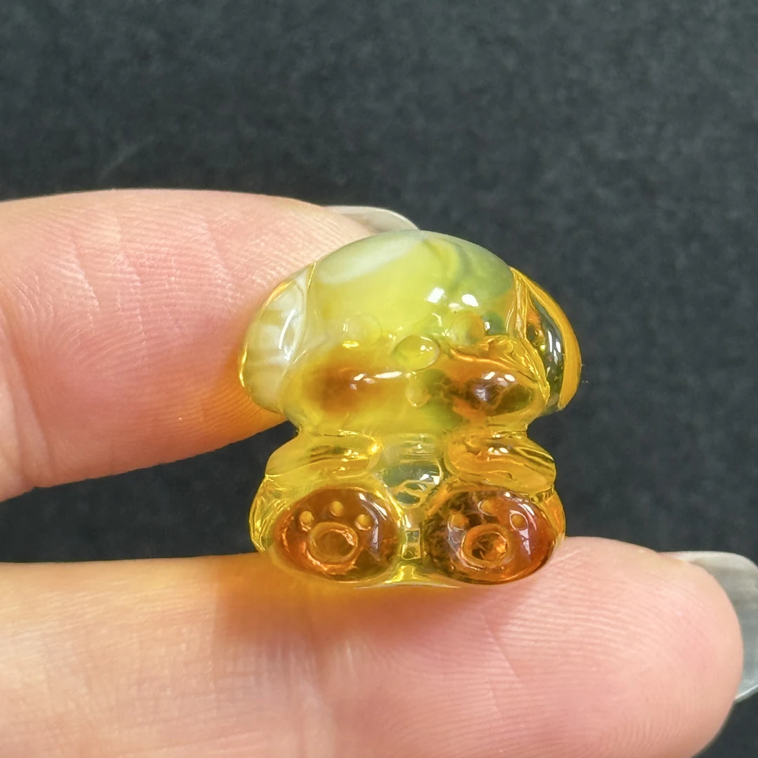 荧光琥珀蜜蜡小狗