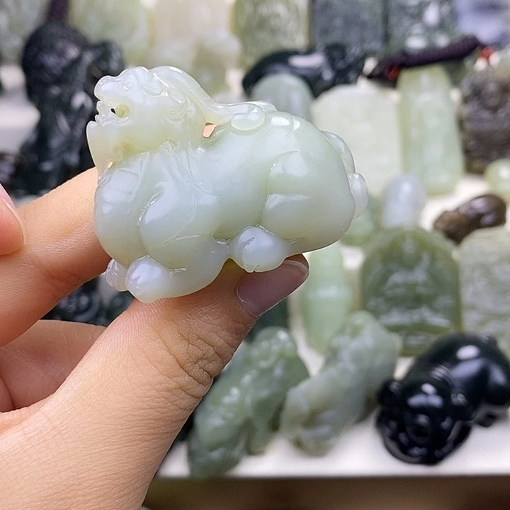 颈饰未镶嵌和田玉