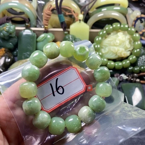 未镶嵌蛇纹石玉手链