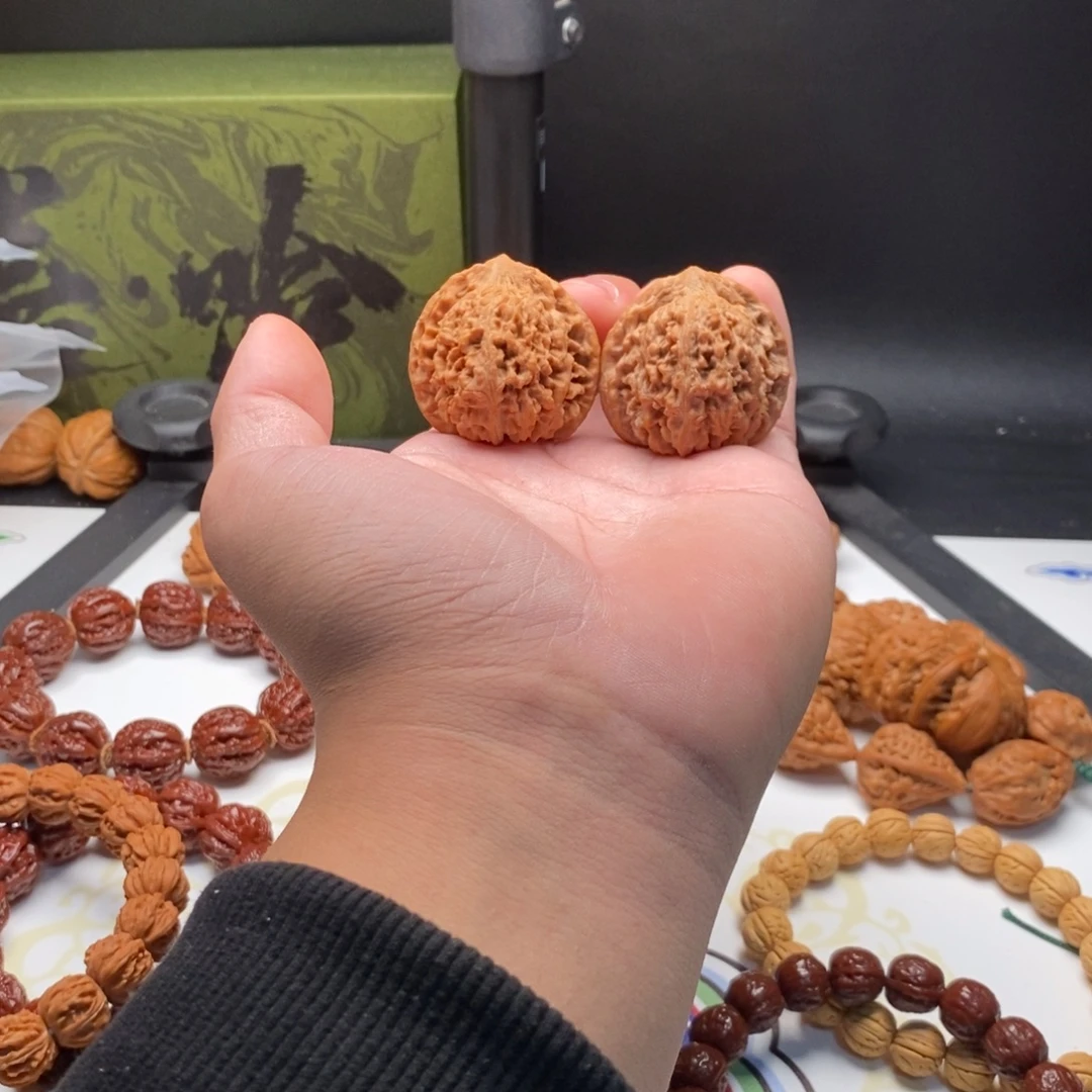 文玩核桃吊坠39全品满天星