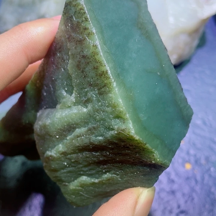 和田玉未镶嵌珠宝半成品